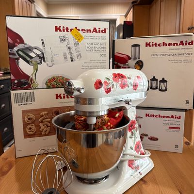 Kitchen Aid Stand Mixer and Attachments