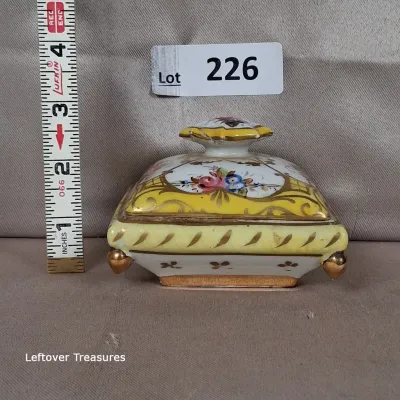 Sale Photo Thumbnail #577