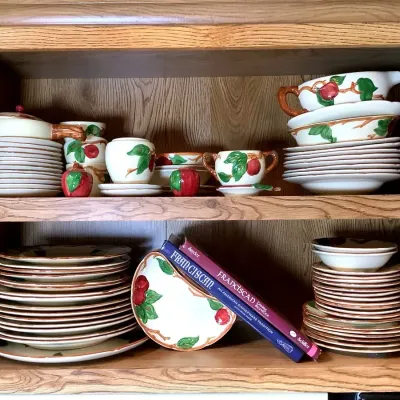 (87) Franciscan Hand Decorated China