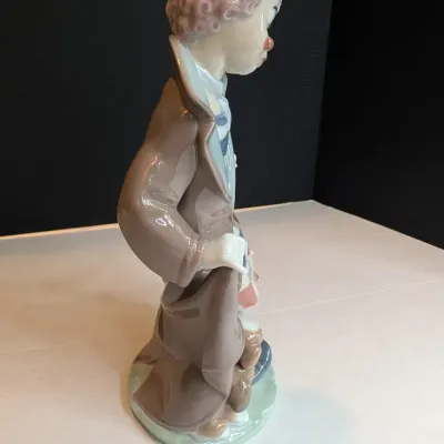 1992 Lladro Figurine "Surprise" #5901 Stands 10" Tall #54