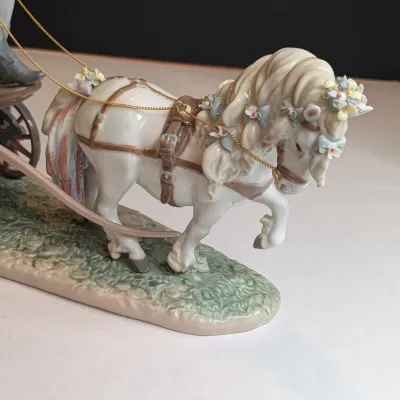 1997 Lladro Figurine #6395 "Through The Park" Stands 11 1/2" Tall x 17 3/4" Wide No Box & Damaged #43