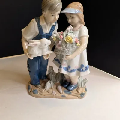 7" Porcelain Boy & Girl Statue Figurines #64