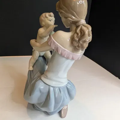 2000 Lladro Figurine "One For You, One For Me" #6705 Stands 10" Tall x 7" Long #62