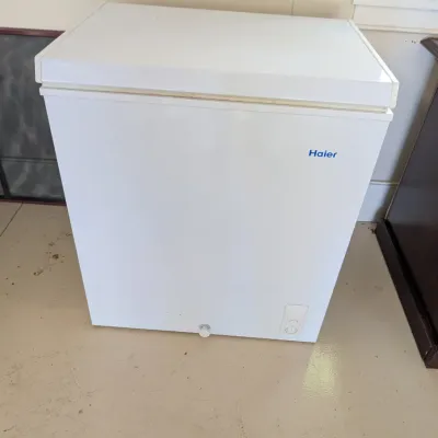 Haier Freezer Approx 28" X 20" X 31 1/2"