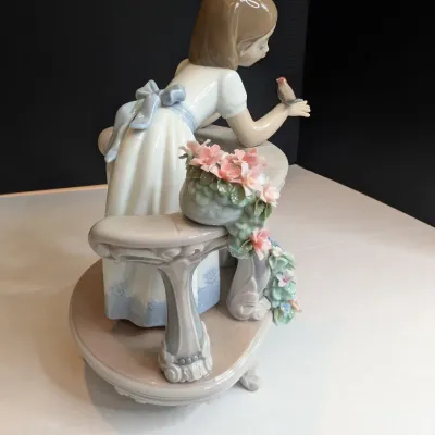 2000 Lladro Figurine "Morning Song" #6658 Stands 8 1/2" Tall x 7" Long No Box & Damaged #62