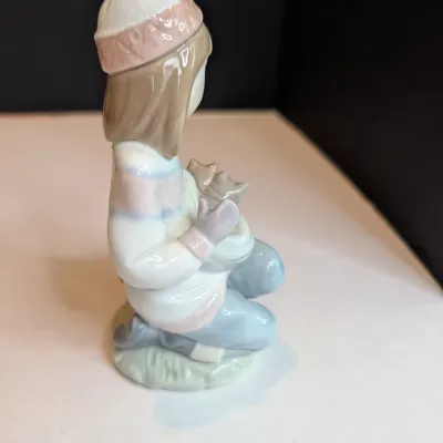 1992 Lladro Figurine "Friday's Child" #6020 Stands 5 1/2" Tall No Box #48
