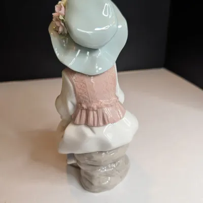 1997 Lladro Figurine "Daydreams" Girl Dog Schnauzer Flower #6400 Stands 9" Tall #82