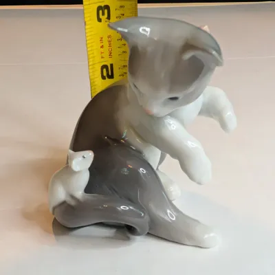 1984 Lladro Figurine Cat & Mouse #5236 Stands 3" Tall x 2 3/4" Wide #53