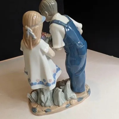 7" Porcelain Boy & Girl Statue Figurines #64