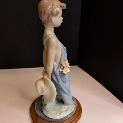 1997 Collectors Society Lladro Figurine "Pocket Full Of Wishes" #7650 Stands 10" Tall No Box #60