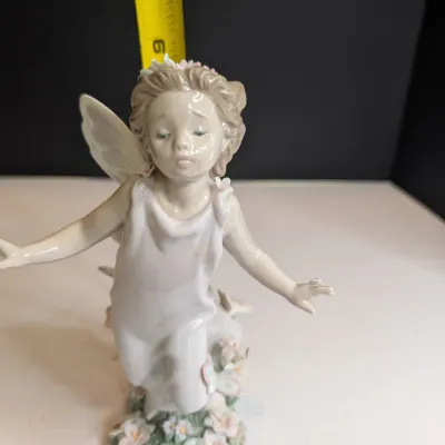2002 Lladro Figurine "Butterfly Wings" #6875 Stands 9 1/4" Tall Damaged & No Box #80