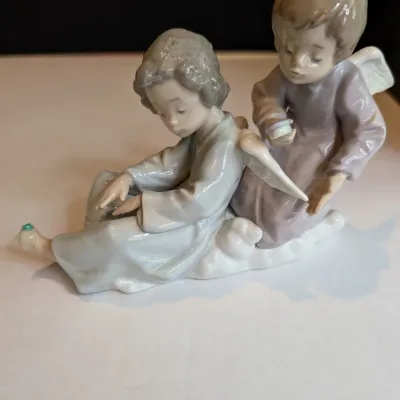 1990 Lladro Figurine "Angel Care" #5727 Stands 5" Tall x 6" Long No Box #46a