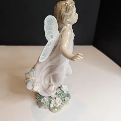 2002 Lladro Figurine "Butterfly Wings" #6875 Stands 9 1/4" Tall Damaged & No Box #80