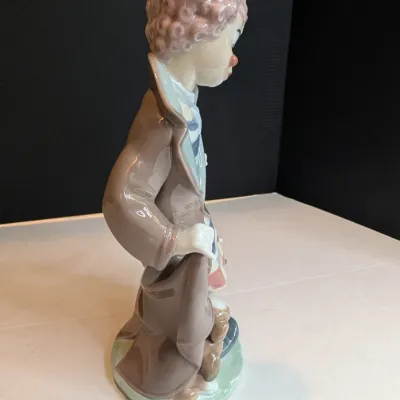 1992 Lladro Figurine "Surprise" #5901 Stands 10" Tall #54