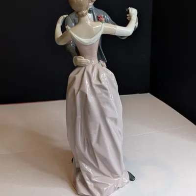 1978 Lladro Figurine "Anniversary Waltz Dance Couple" #1372 Stands 12 1/4" Tall #78