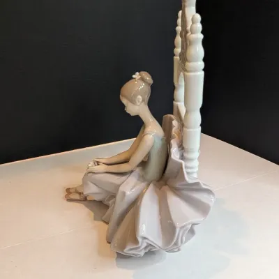 1980's Lladro Figurine "Posing For A Portrait" #6485 Stands 10" Tall x 8" Wide #59