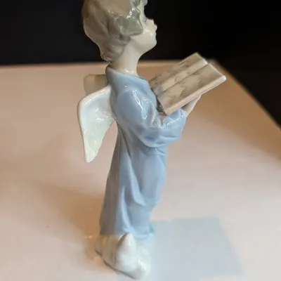 1990 Lladro Figurine #5724 "Angelic Voice" Stands 6" Tall x 2 3/4" No Box #45