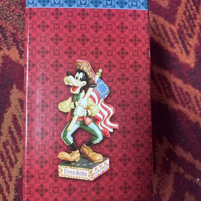 Jim Shore Disney Traditions Goofy Stars and Stripes of Freedom 4004046 NIB 2005