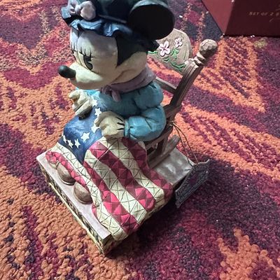 Jim Shore Disney Traditions Minnie Stitching Freedom’s Promise 4004150 NIB 2005