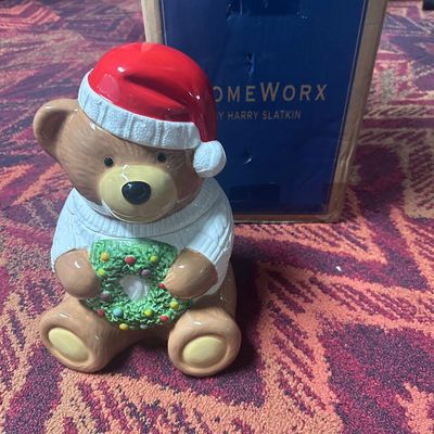 HomeWorx Harry Slatkin Ceramic Christmas Teddy Bear Filled Candle Santa Hat Lid Box Unused
