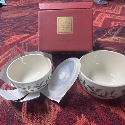 Lenox Holiday Stackable Bowls Set of 2 SKU 6149286 Holly Berry Lid Box