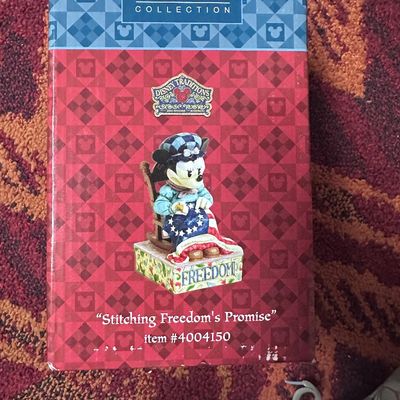 Jim Shore Disney Traditions Minnie Stitching Freedom’s Promise 4004150 NIB 2005