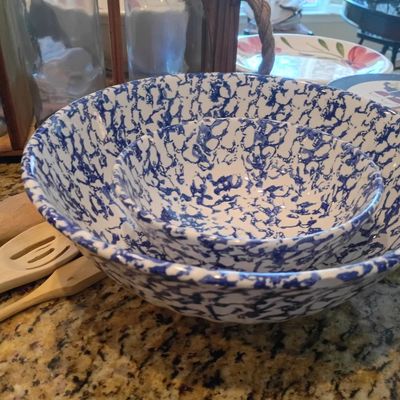 Blue and white spatterware stoneware bowls