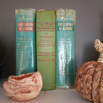 Vintage Modern Encyclopedia of Cooking, Victory cook book