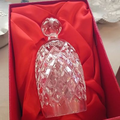Cut crystal bell in presentation box