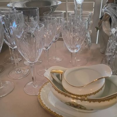 Crystal wine glasses, gold-trim china gravy boat