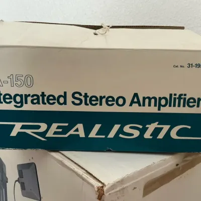 Realistic SA-150 Integrated Stereo Amplifier In Box