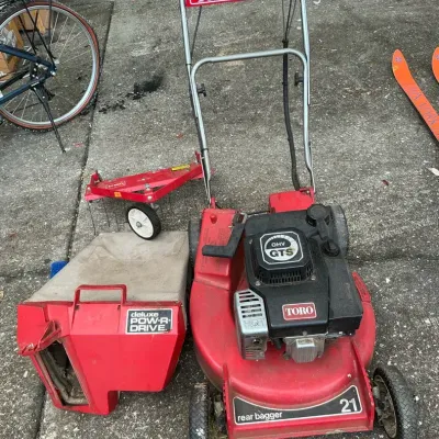 Toro Rear Bagger 21” With Thatcher