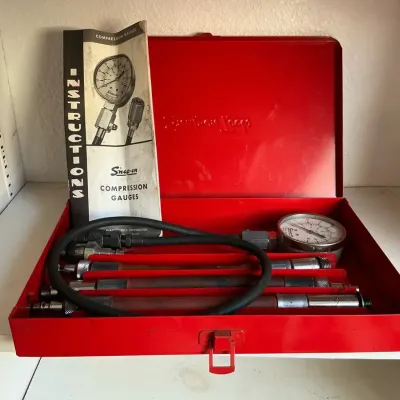 Vintage Snap On Engine Compression Gauge Set With Original Metal Case