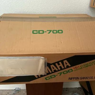 Yamaha CD-700 Compact Disc Player