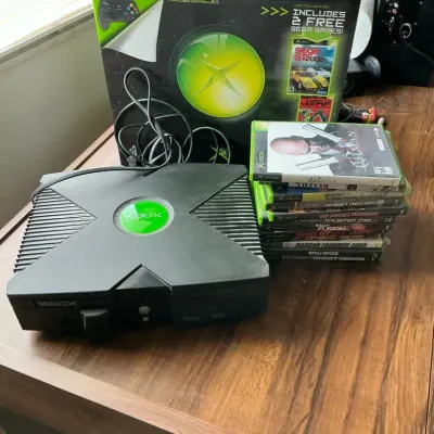 Original Microsoft Xbox video game console bundle box and games