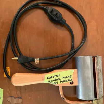 Electric Uncapping Plane For Honey Harvesting