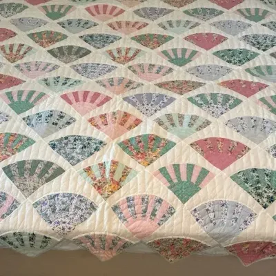 ARCH QUILTS  From Elmsford, New York