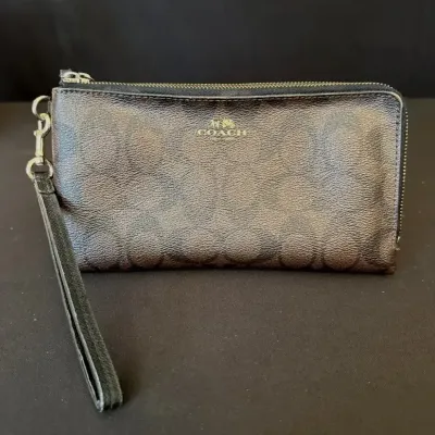 Coach Signature Double Zip Wristlet Purse