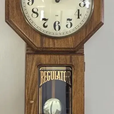 Howard Miller Regulator wall clock