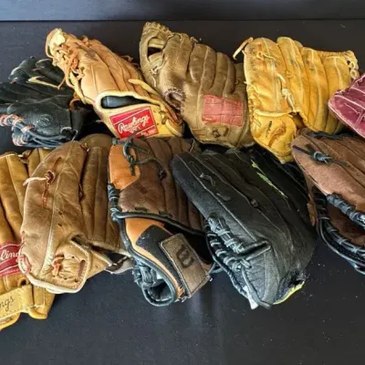 Baseball Gloves 