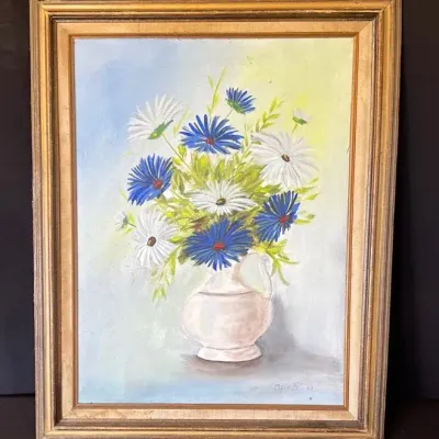 Vintage Original Floral Still Life Painting on Canvas – Signed Mary Blann
