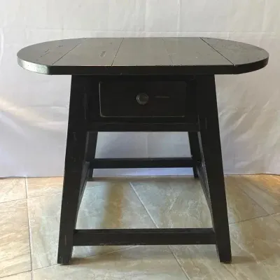 Broyhill Attic Heirlooms Collection drop-leaf side table