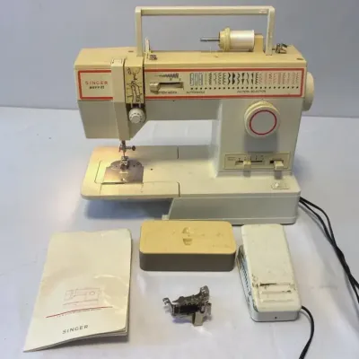 Vintage Singer Merritt 4552 Sewing Machine