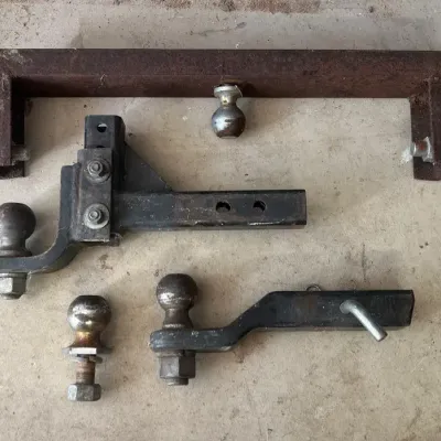 Trailer Hitch & Ball Mount Assortment – Adjustable & Fixed