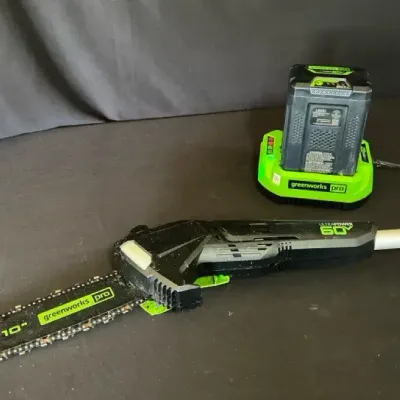 Greenworks Pro 60V 10” Cordless Pole Saw with Charger