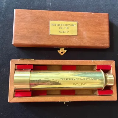 Vintage "The Return of Halley's Comet 1985-1986" brass telescope