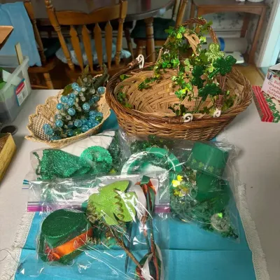 St. Patrick’s Day Décor Lot – Shamrocks, Baskets, Hats & Green Decorations