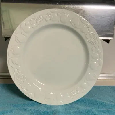 Set of 12 Italian White Embossed Dinner Plates by Quadrifoglio