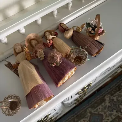 Vintage Corn Husk Dolls & Miniature Decorative Basket Collection