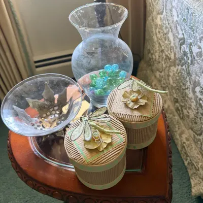 Decorative Glass & Keepsake Lot – Vase, Bowl & Dragonfly Trinket Boxes
